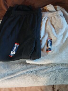 NWT Men's Grey and Black Sweatpants Set - Comfort Fit